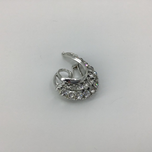 Vintage Comma-Shaped Rhinestone Costume Brooch - Picture 10 of 15
